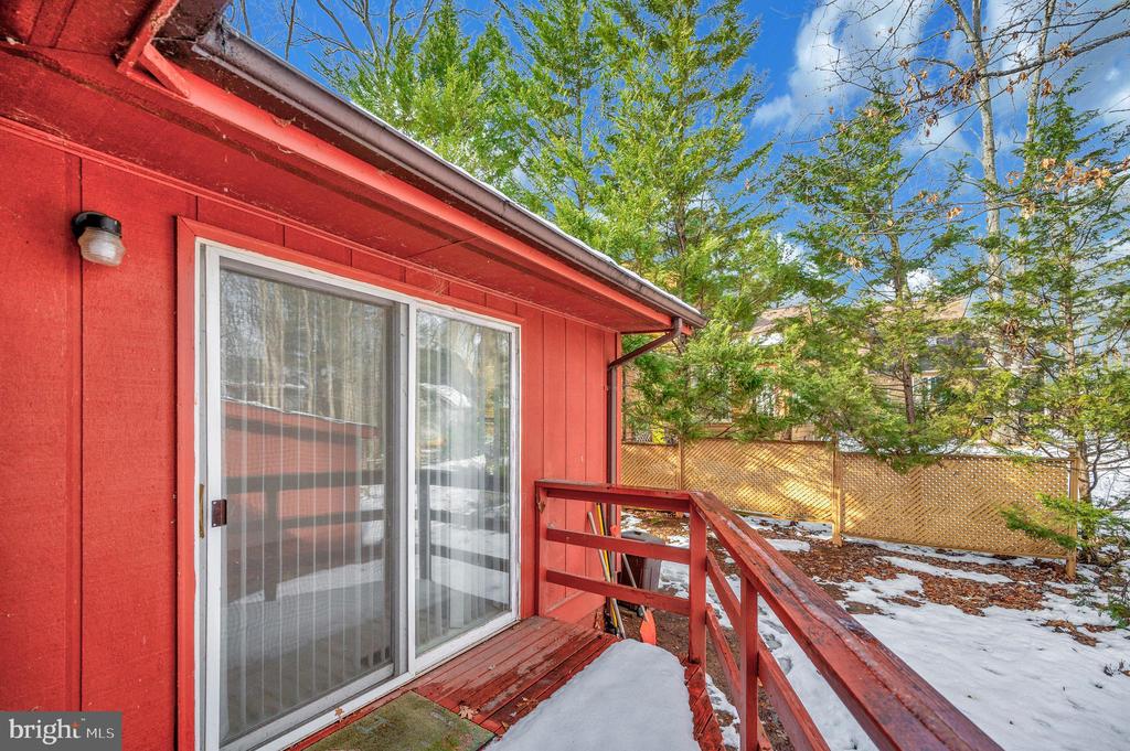 102 SUNSET COURT