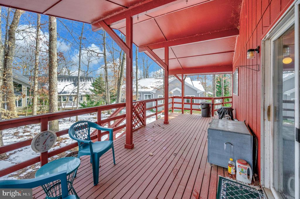 102 SUNSET COURT