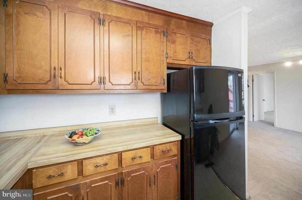 102 SUNSET COURT