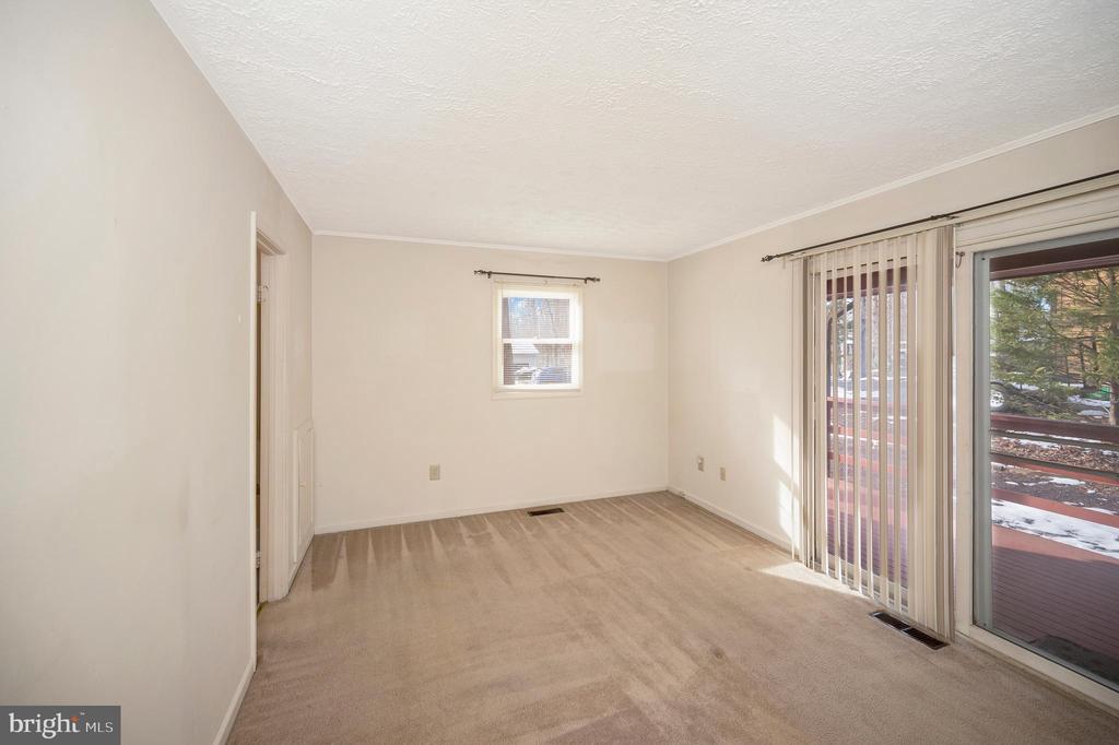 102 SUNSET COURT