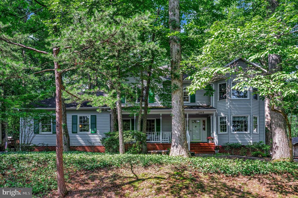 102 HILLSIDE DRIVE