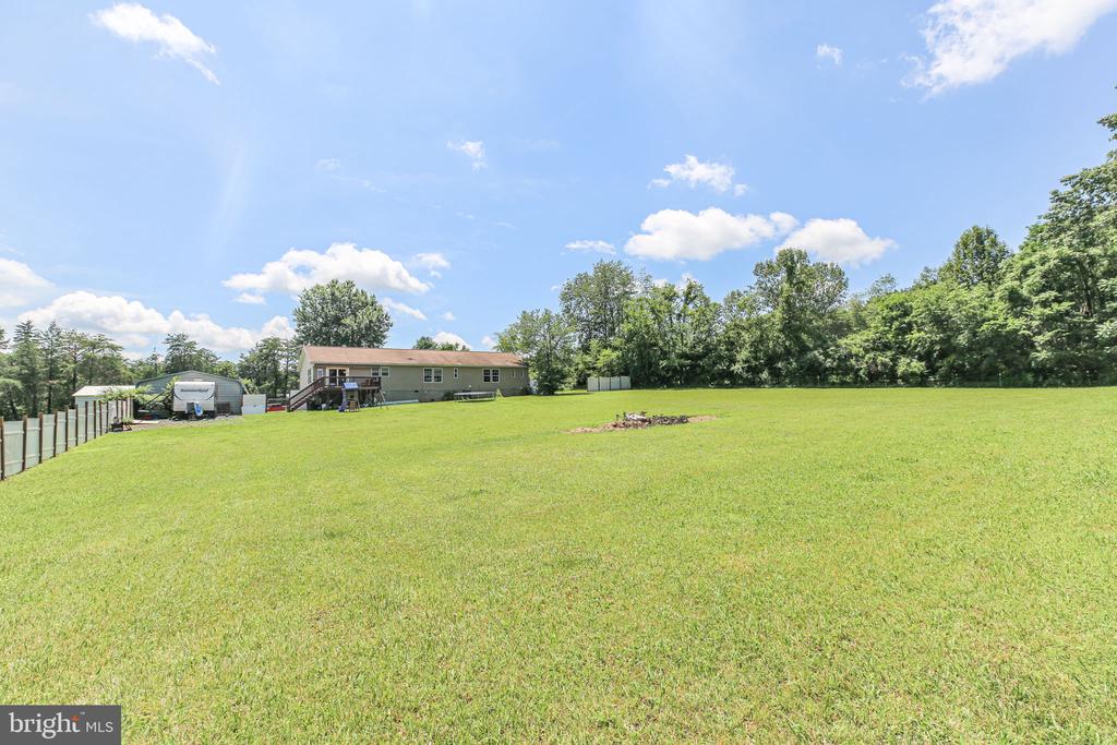 4253 ROLLING HILLS DRIVE