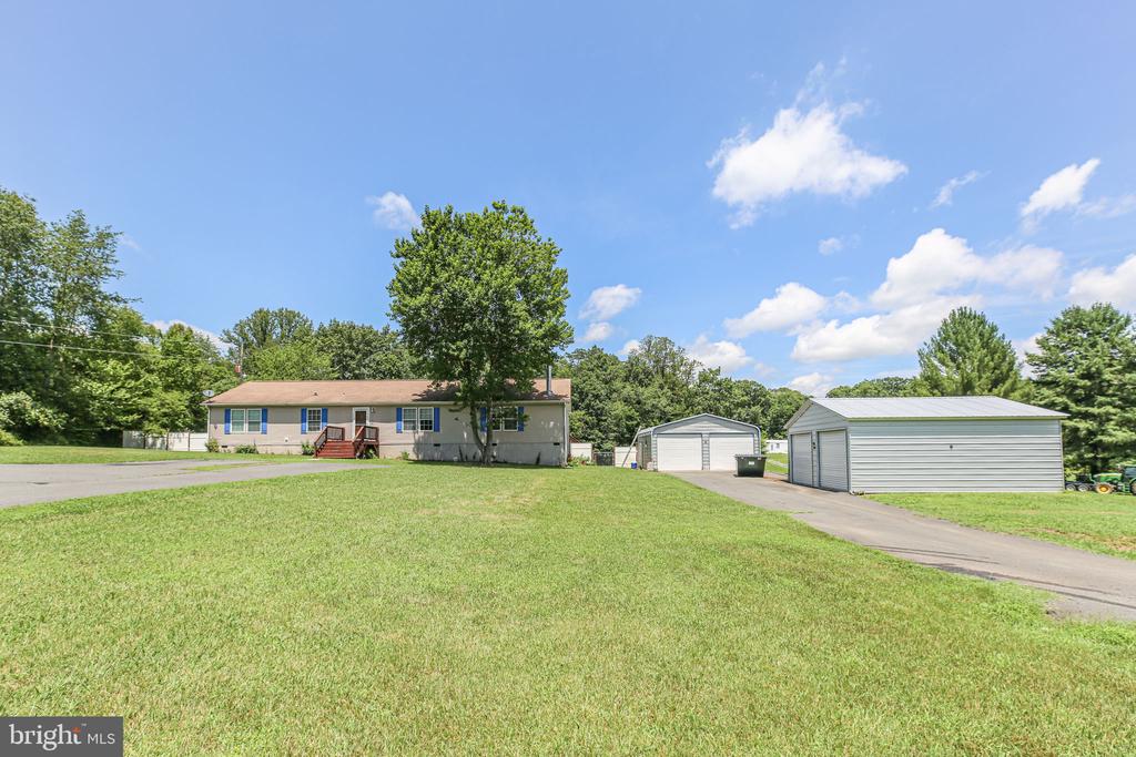 4253 ROLLING HILLS DRIVE