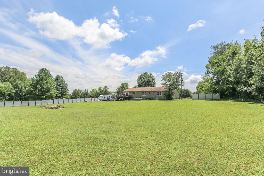 4253 ROLLING HILLS DRIVE