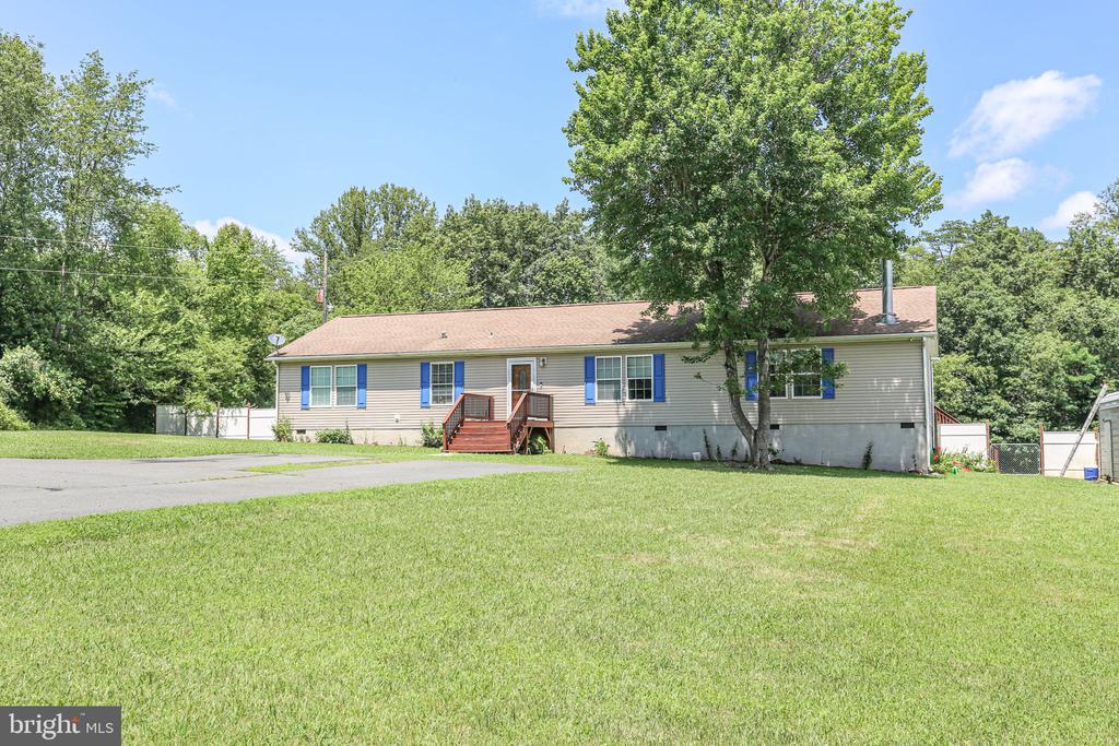 4253 ROLLING HILLS DRIVE