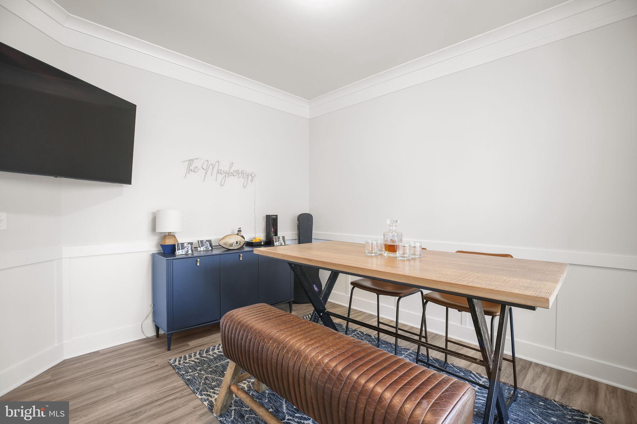 2102 LAKEVIEW PARKWAY