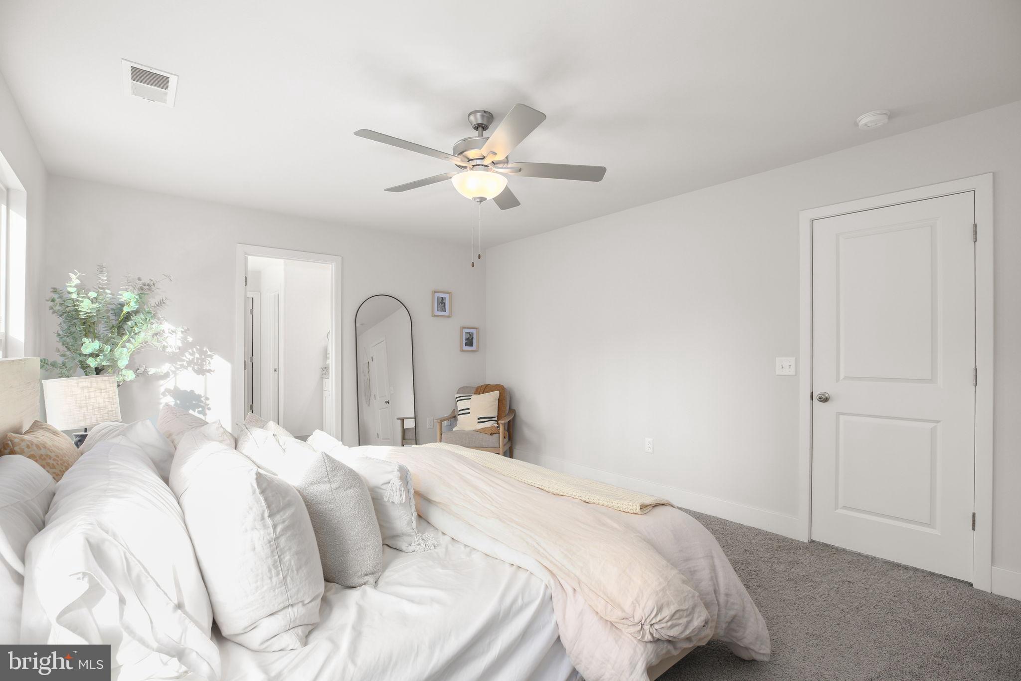 2102 LAKEVIEW PARKWAY