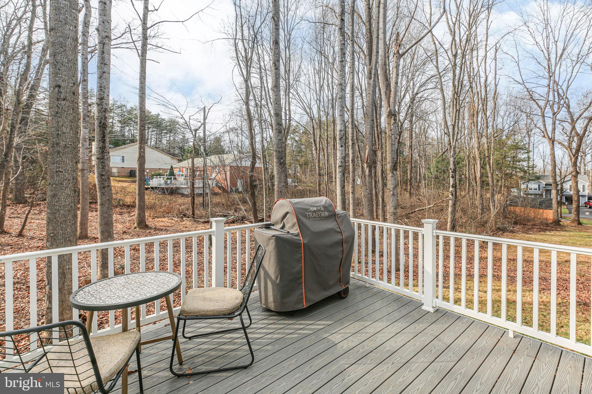 2102 LAKEVIEW PARKWAY