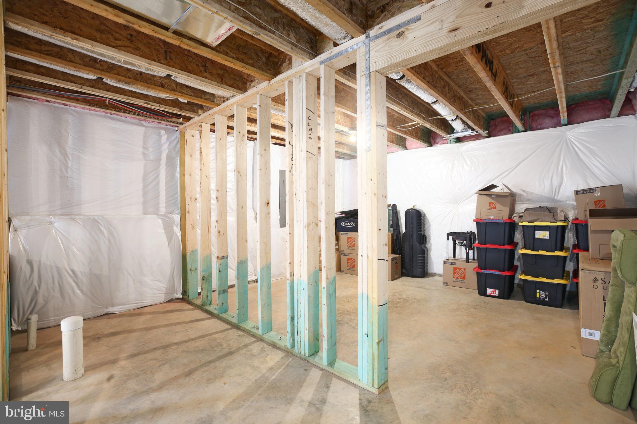 2102 LAKEVIEW PARKWAY