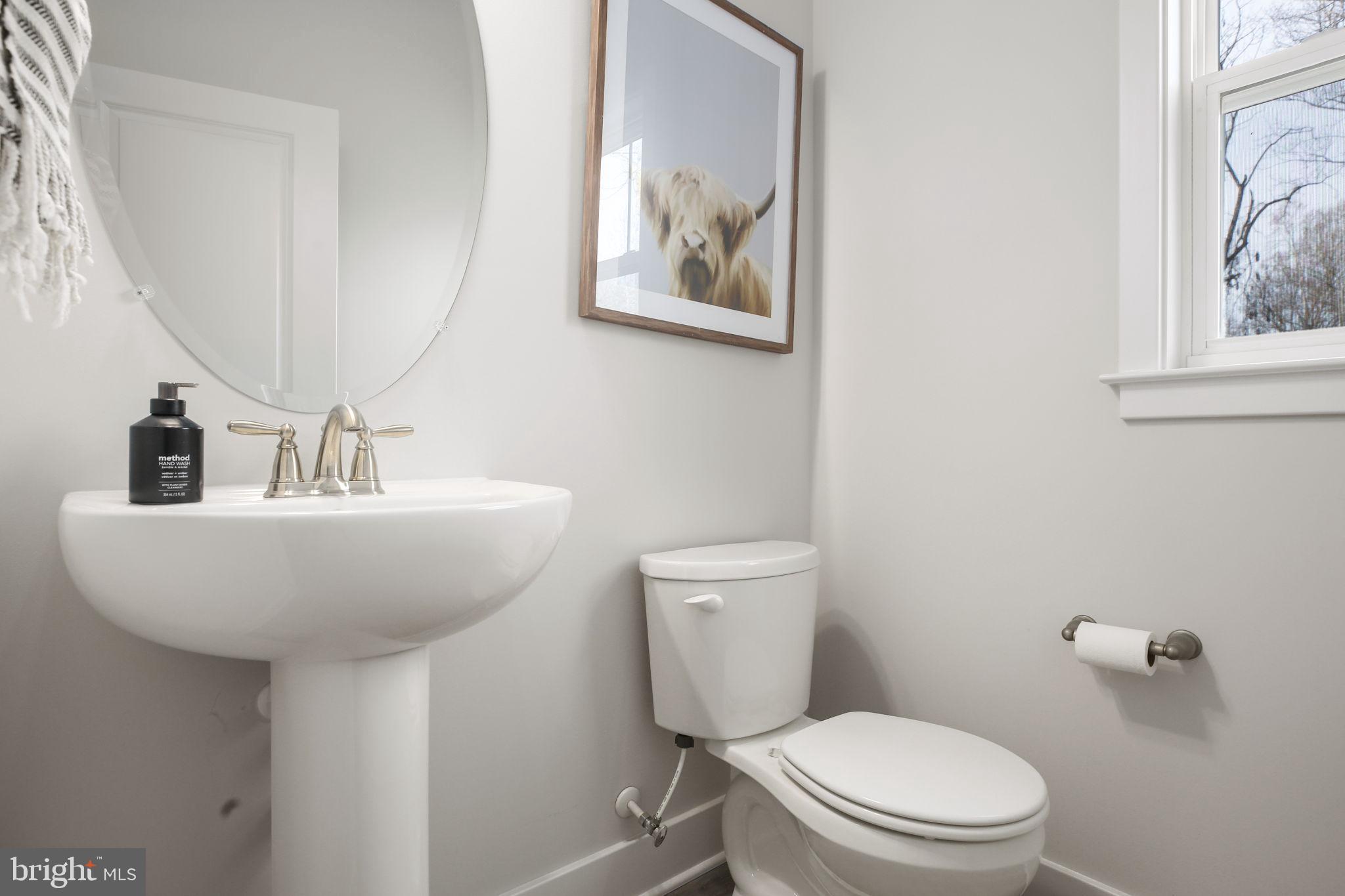 2102 LAKEVIEW PARKWAY