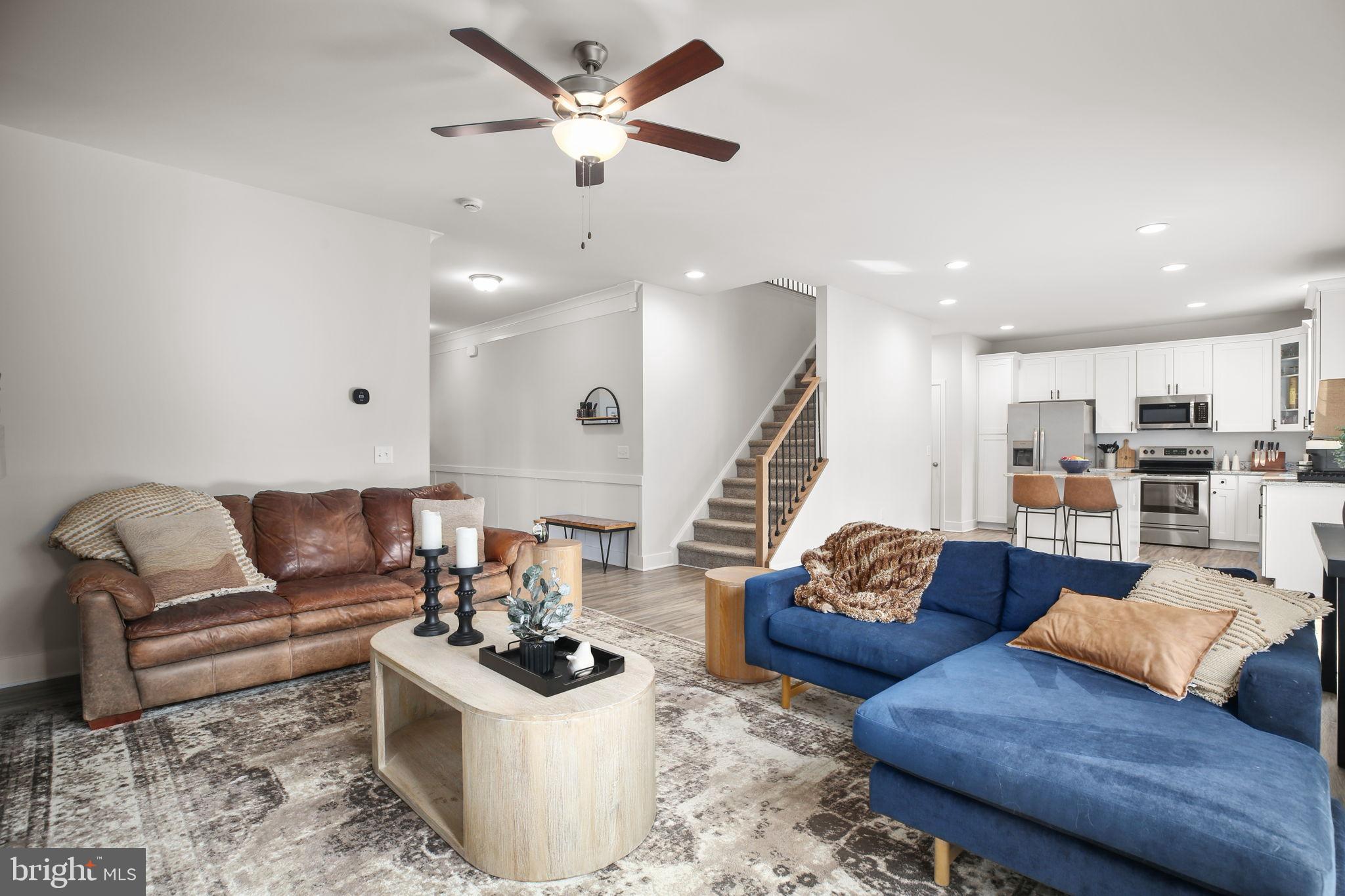 2102 LAKEVIEW PARKWAY