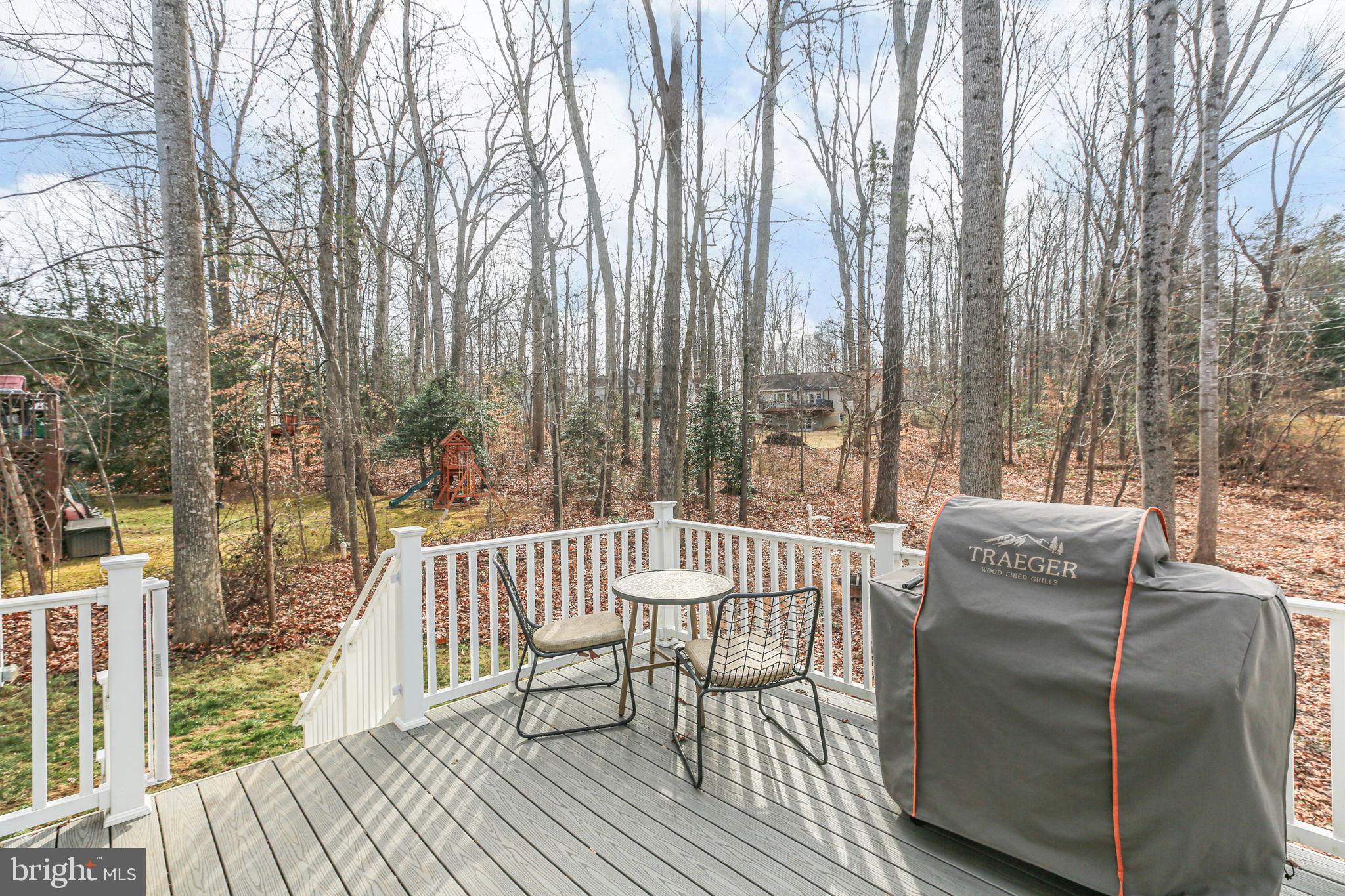 2102 LAKEVIEW PARKWAY