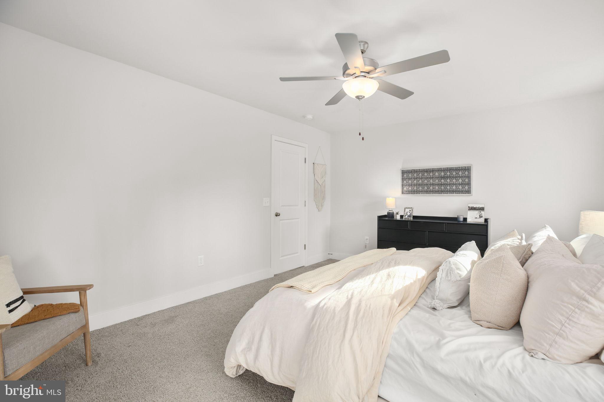 2102 LAKEVIEW PARKWAY