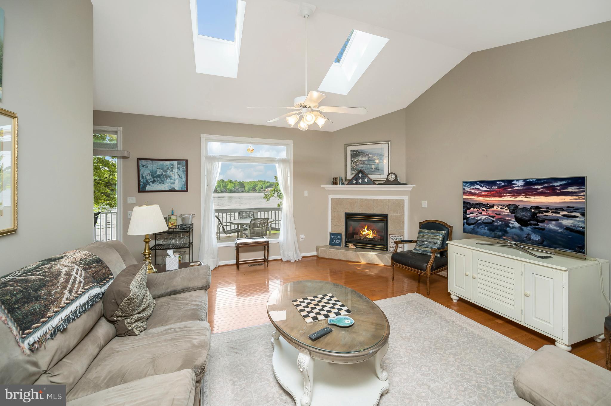 626 CORNWALLIS AVENUE