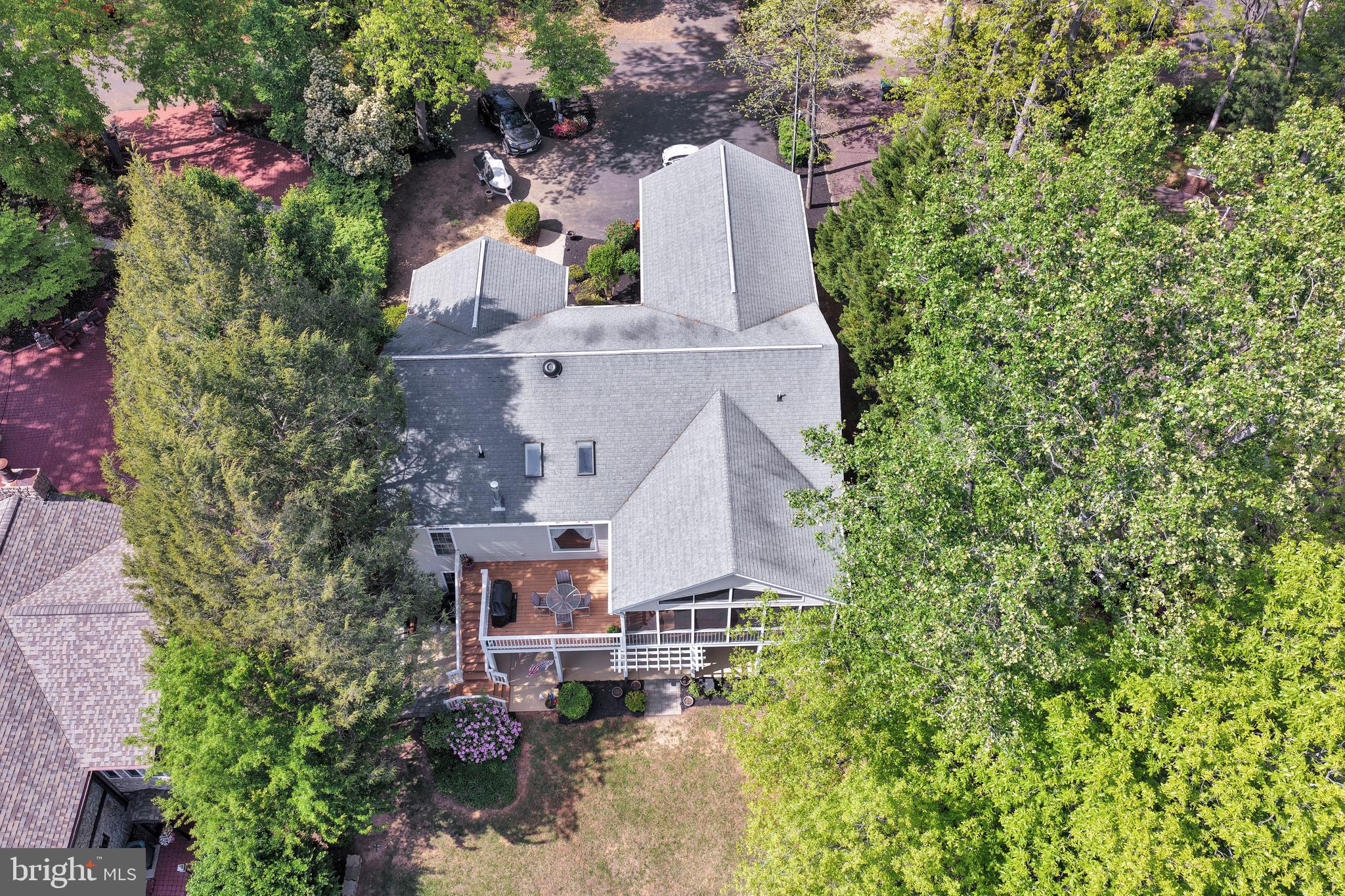 626 CORNWALLIS AVENUE