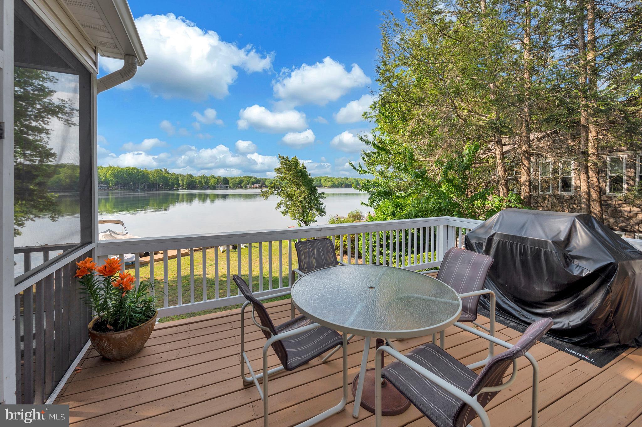 626 CORNWALLIS AVENUE