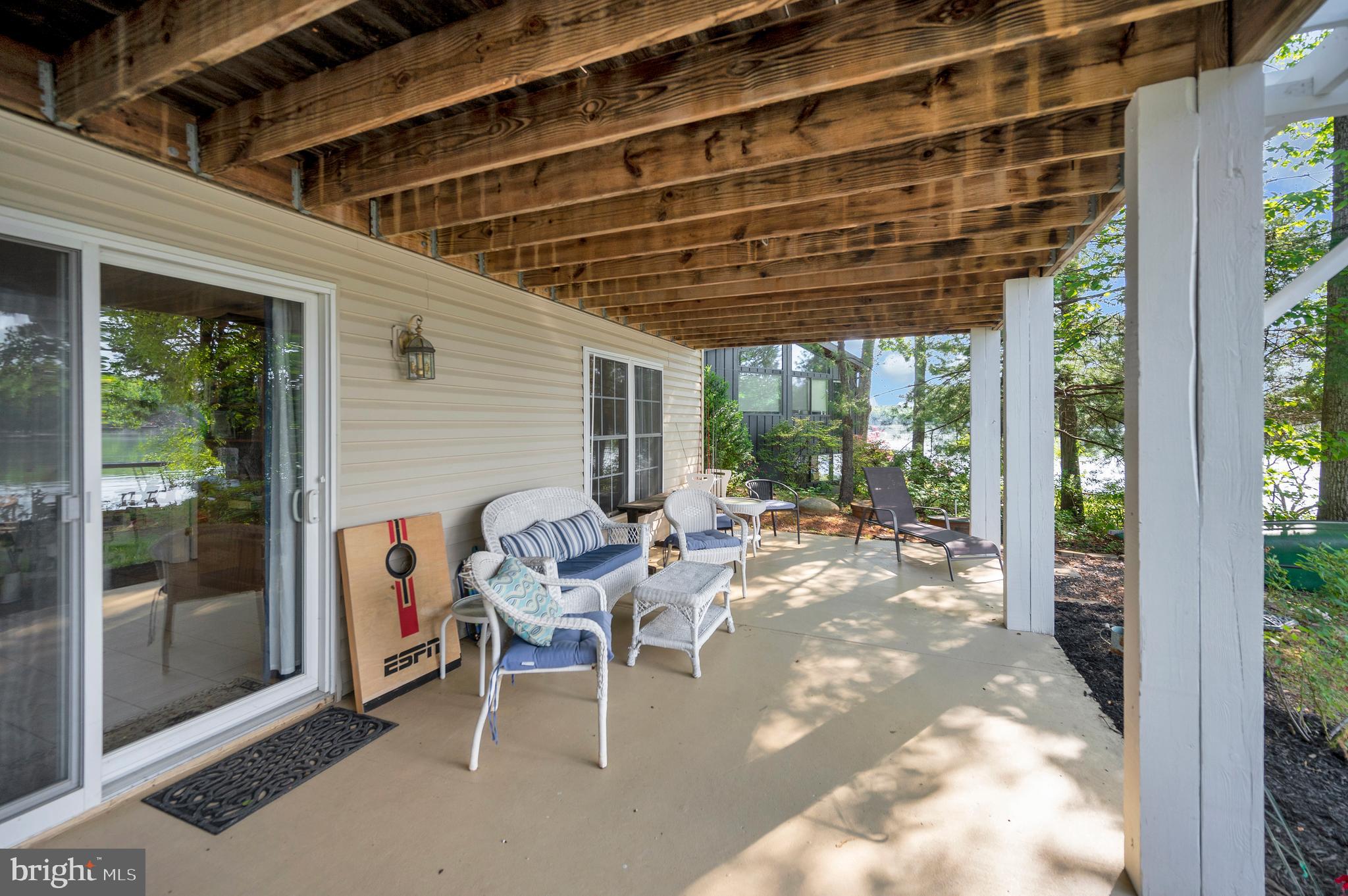 626 CORNWALLIS AVENUE