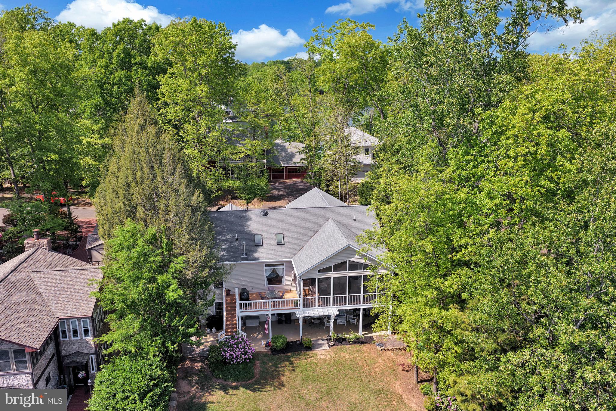 626 CORNWALLIS AVENUE