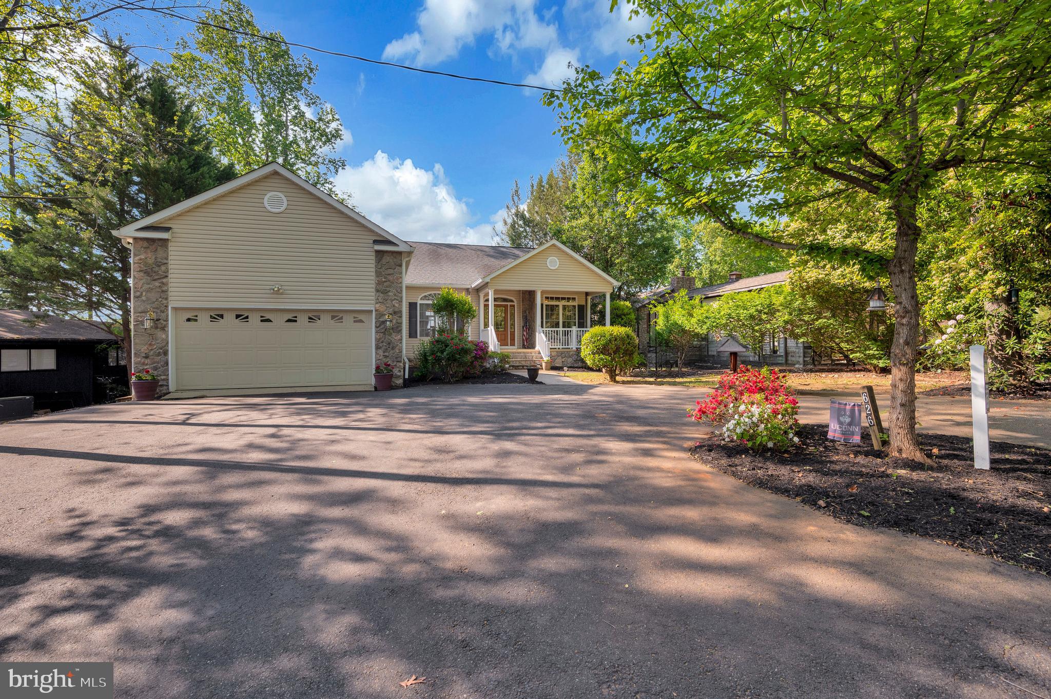 626 CORNWALLIS AVENUE