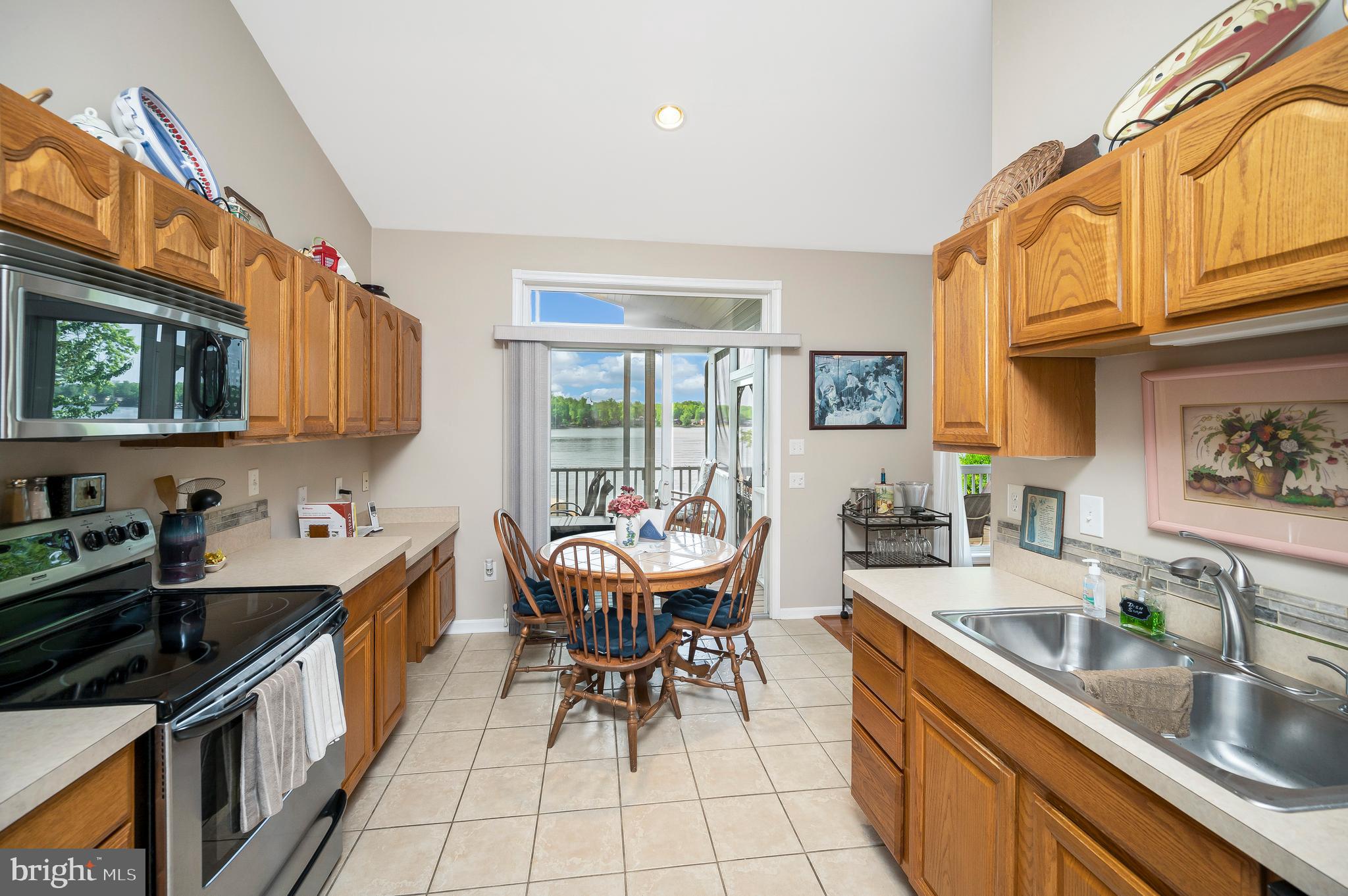 626 CORNWALLIS AVENUE