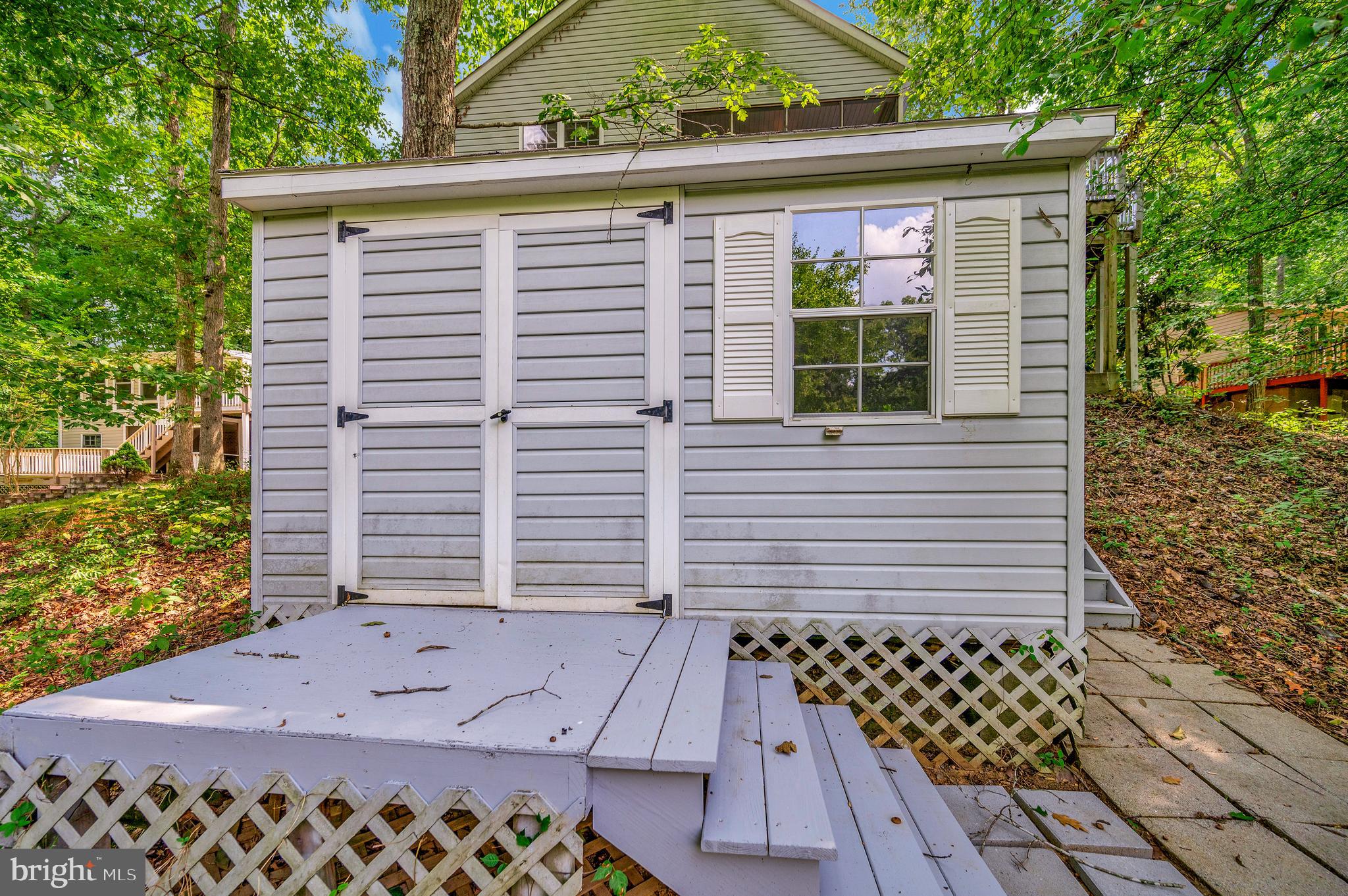 1115 EASTOVER PARKWAY