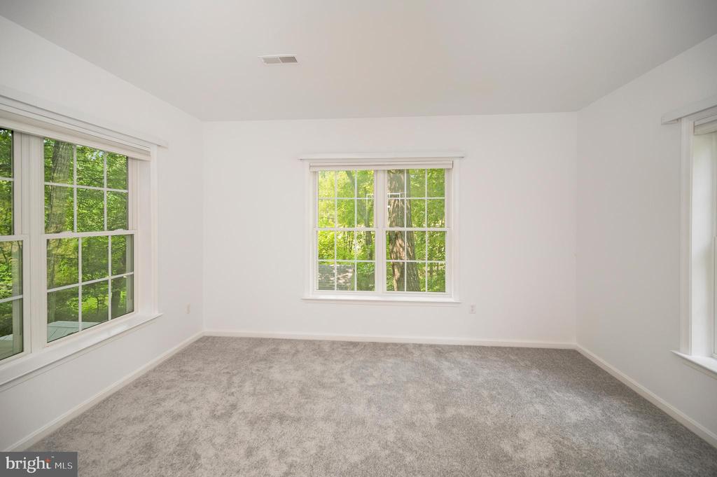 1115 EASTOVER PARKWAY