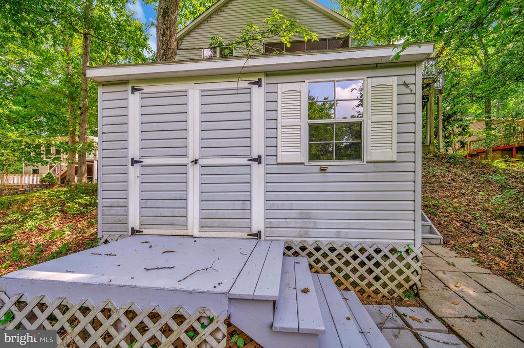 1115 EASTOVER PARKWAY