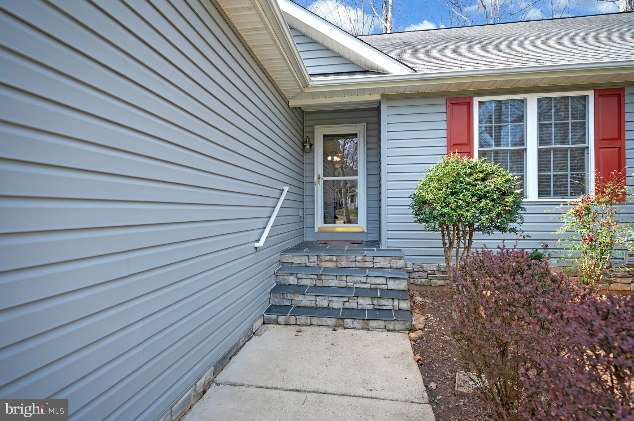 105 ASPEN COURT