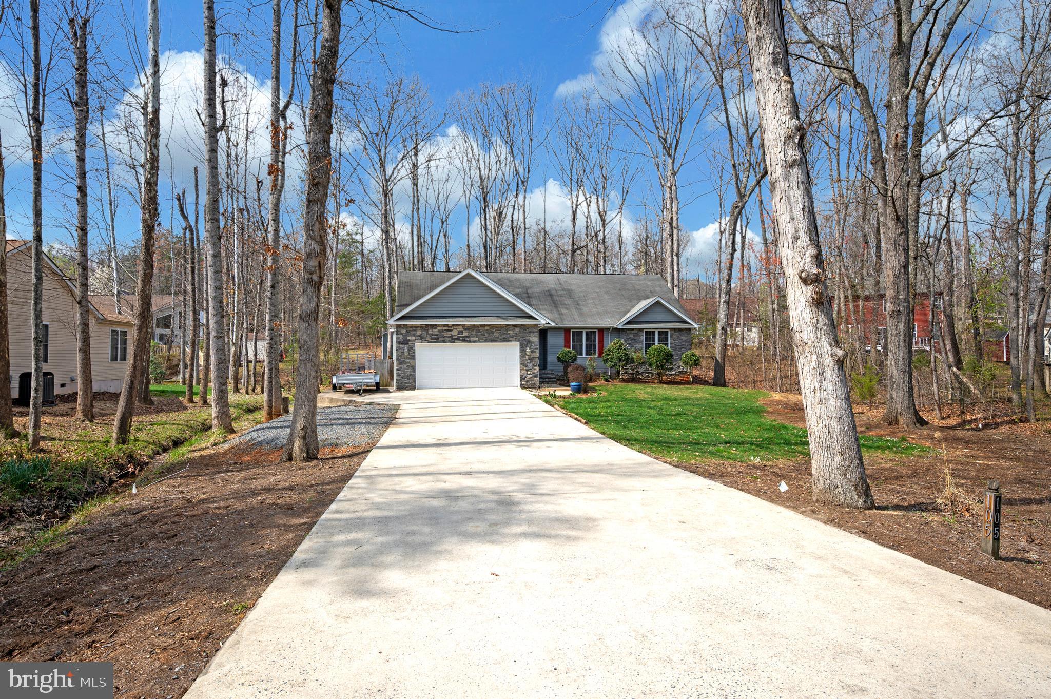 105 ASPEN COURT