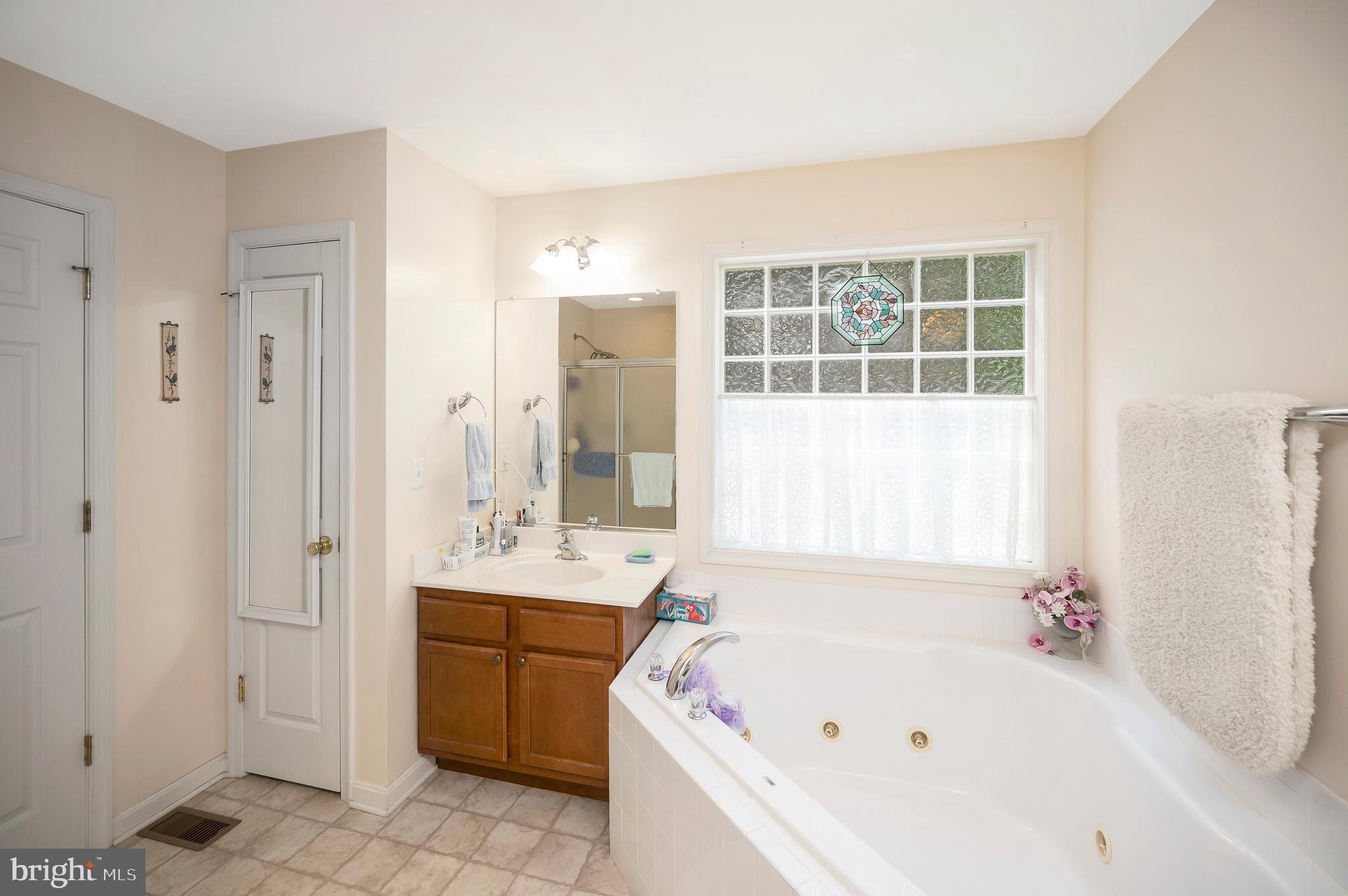 2908 LAKEVIEW PARKWAY