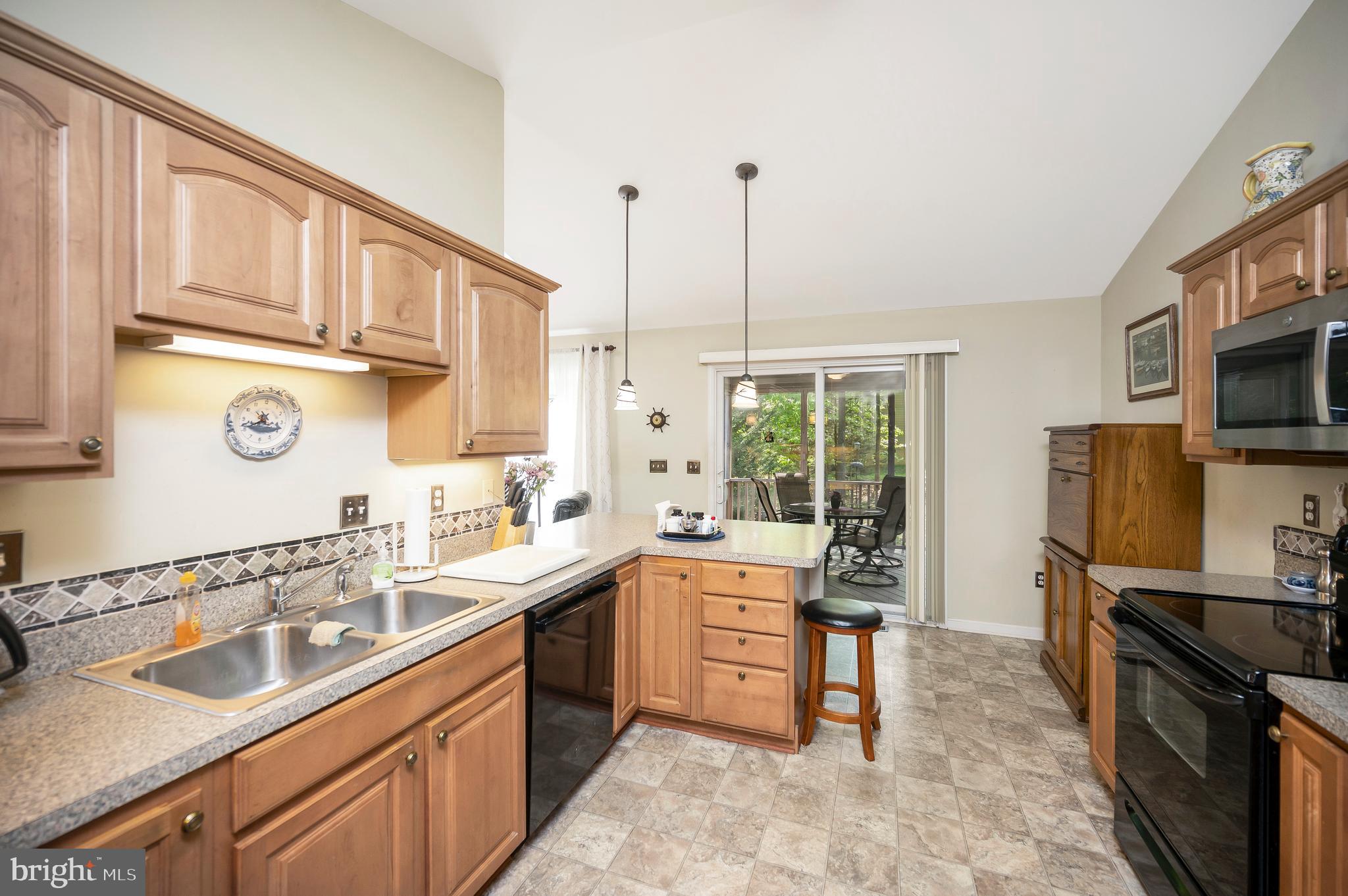 2908 LAKEVIEW PARKWAY