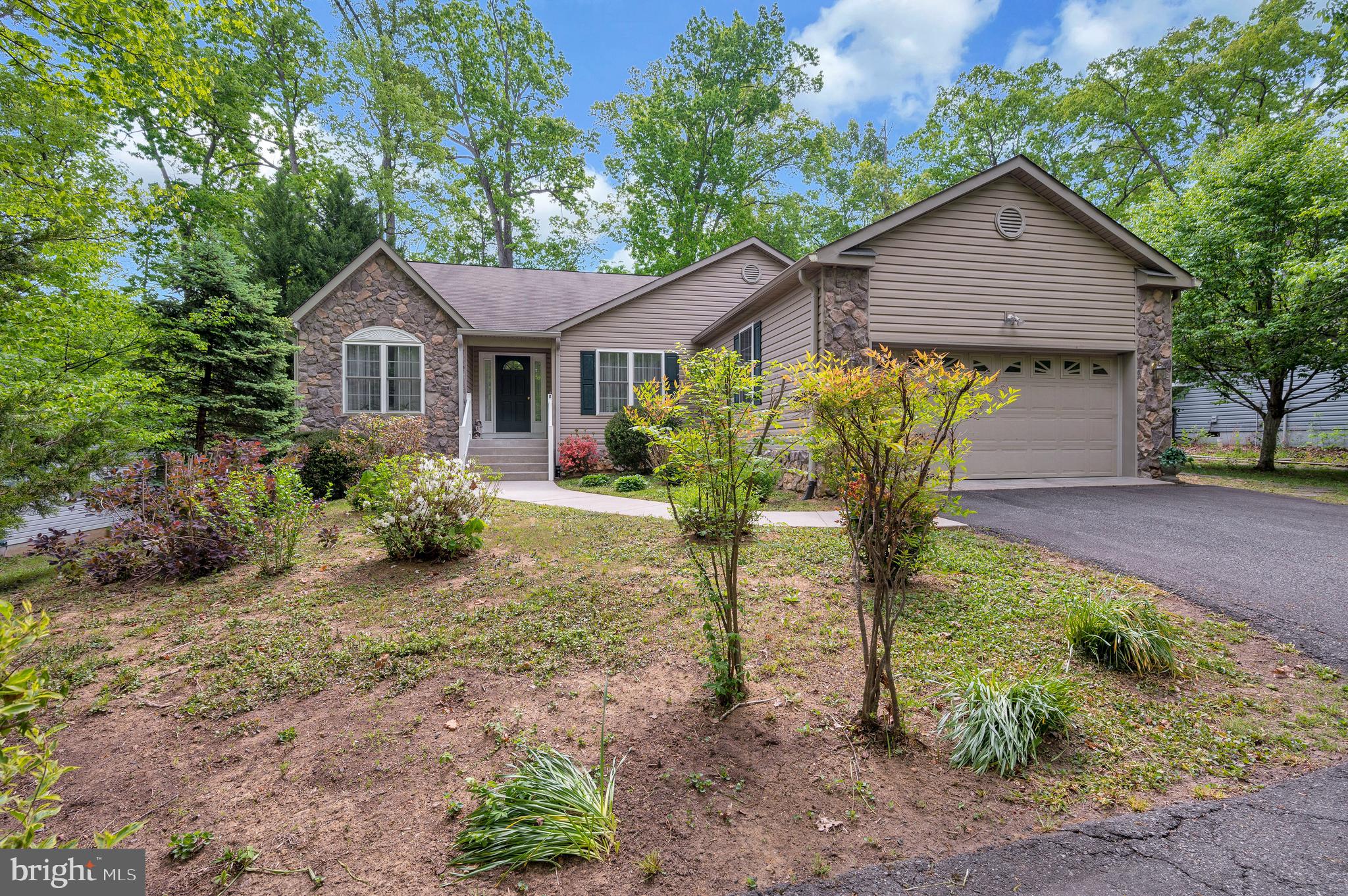 2908 LAKEVIEW PARKWAY