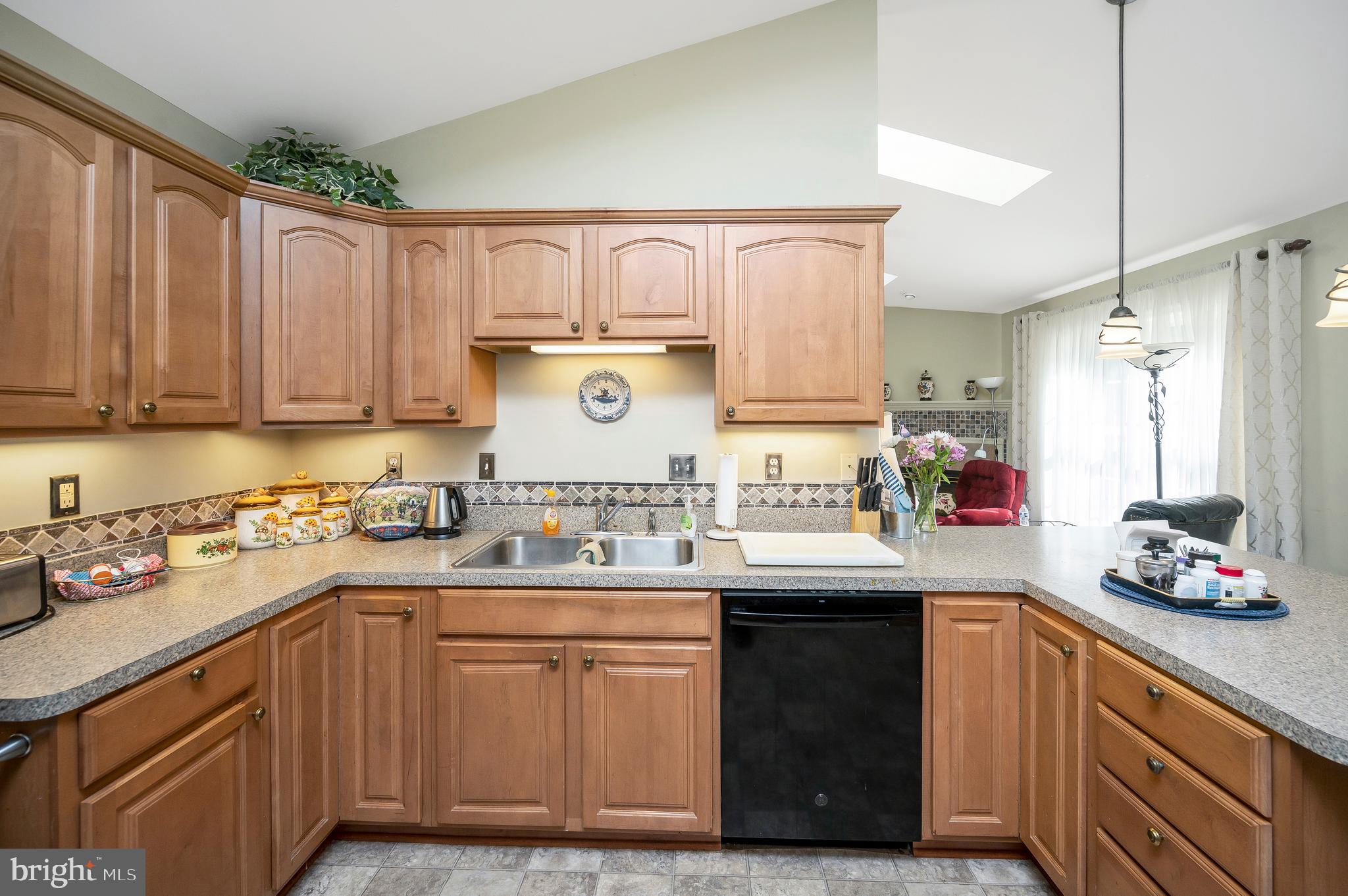 2908 LAKEVIEW PARKWAY