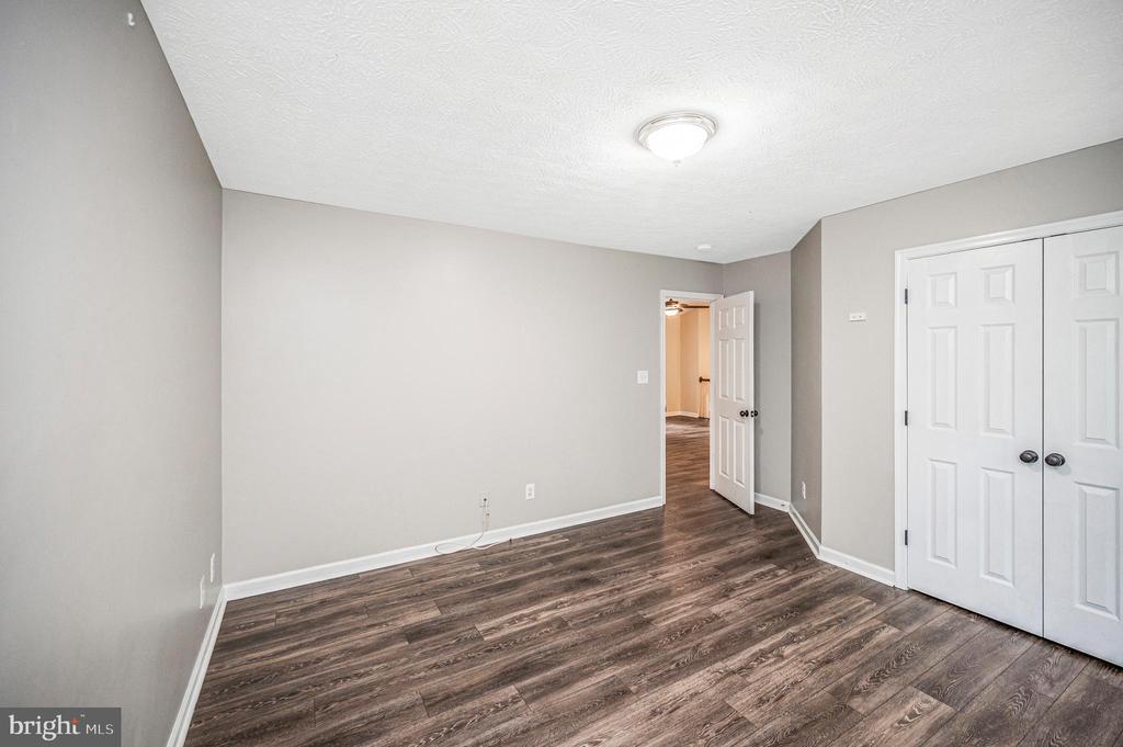 305 BIRDIE ROAD