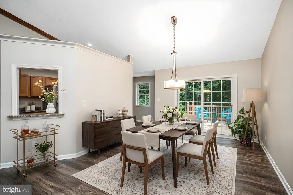 305 BIRDIE ROAD