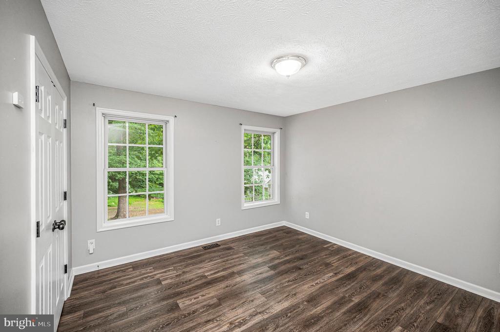 305 BIRDIE ROAD