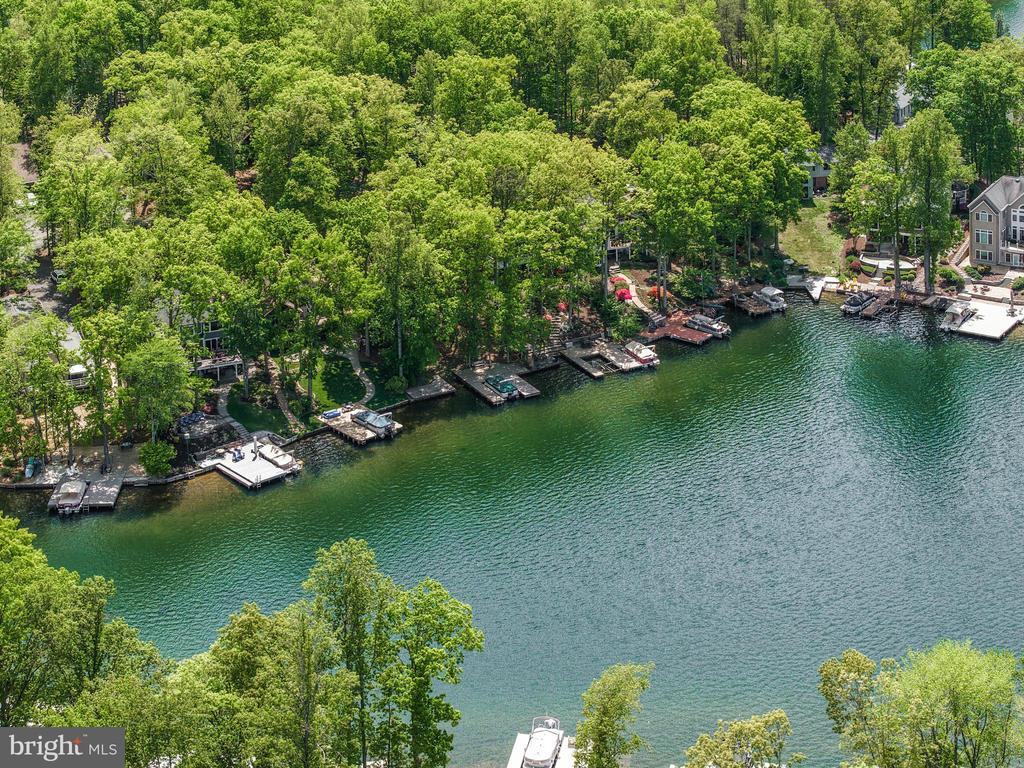 126 GREEN SPRING ROAD