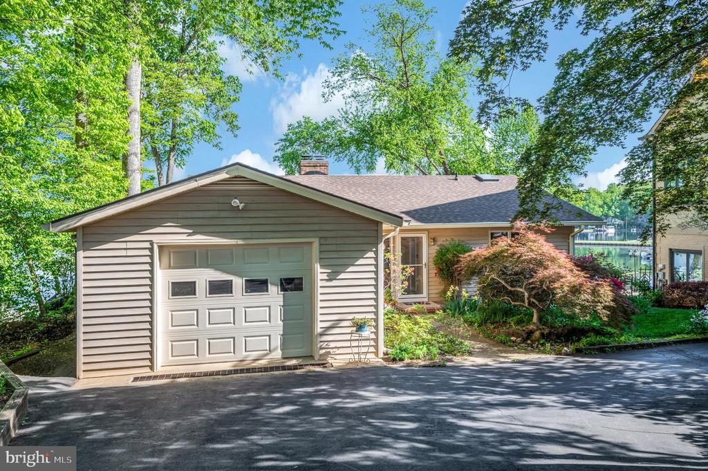 126 GREEN SPRING ROAD