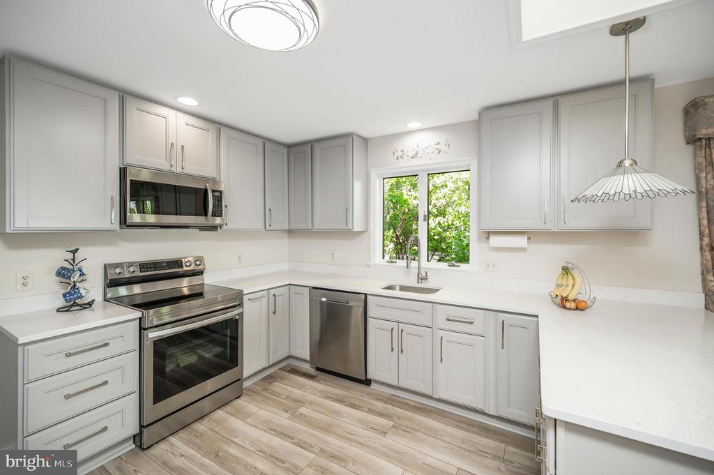 126 GREEN SPRING ROAD