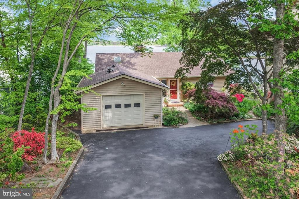 126 GREEN SPRING ROAD