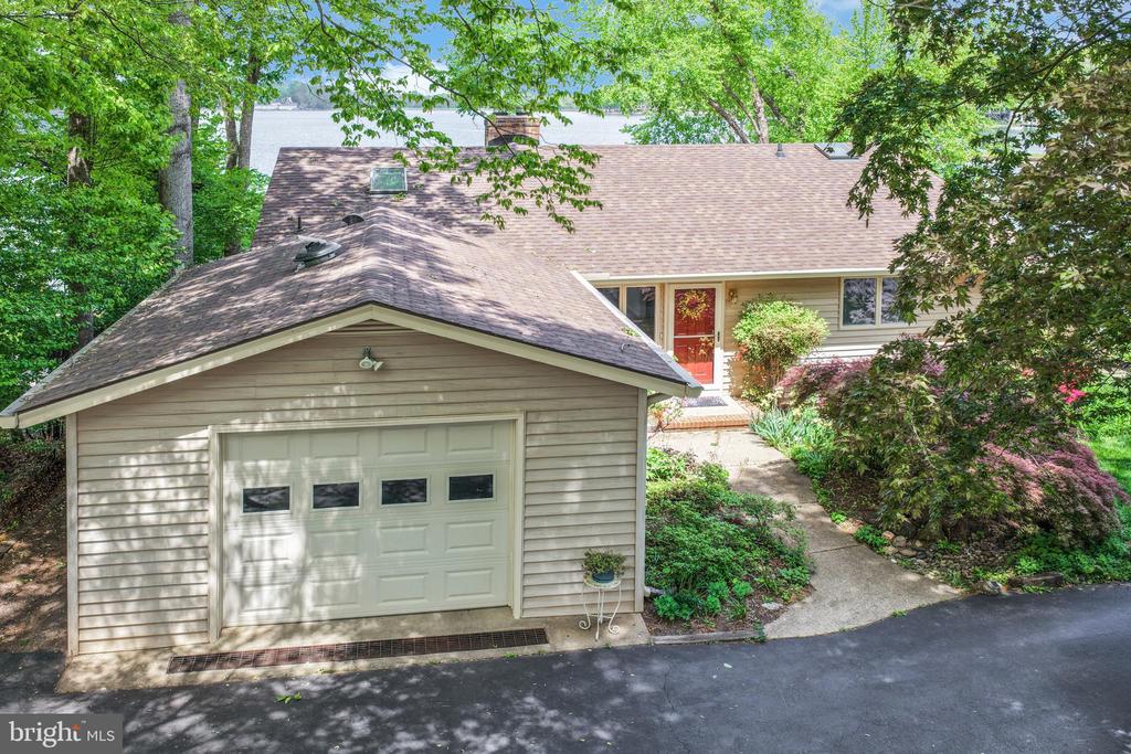 126 GREEN SPRING ROAD
