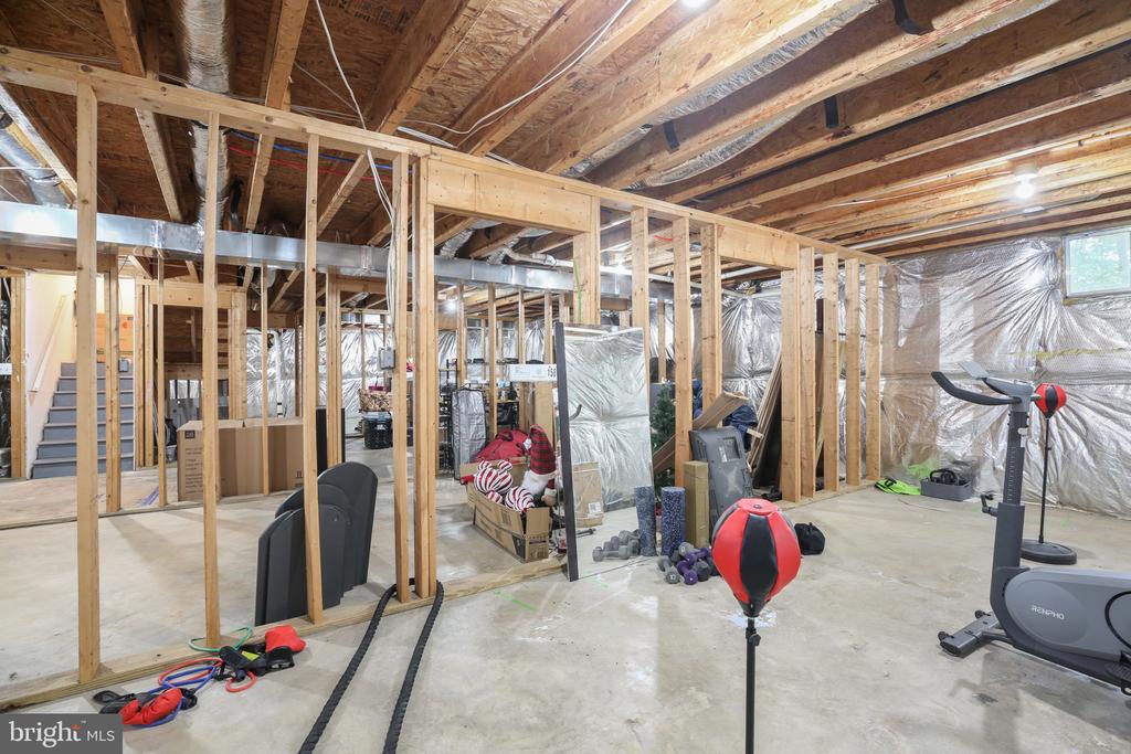 1472 MORRIS POND DRIVE