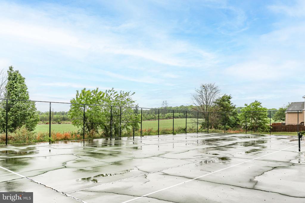 1472 MORRIS POND DRIVE