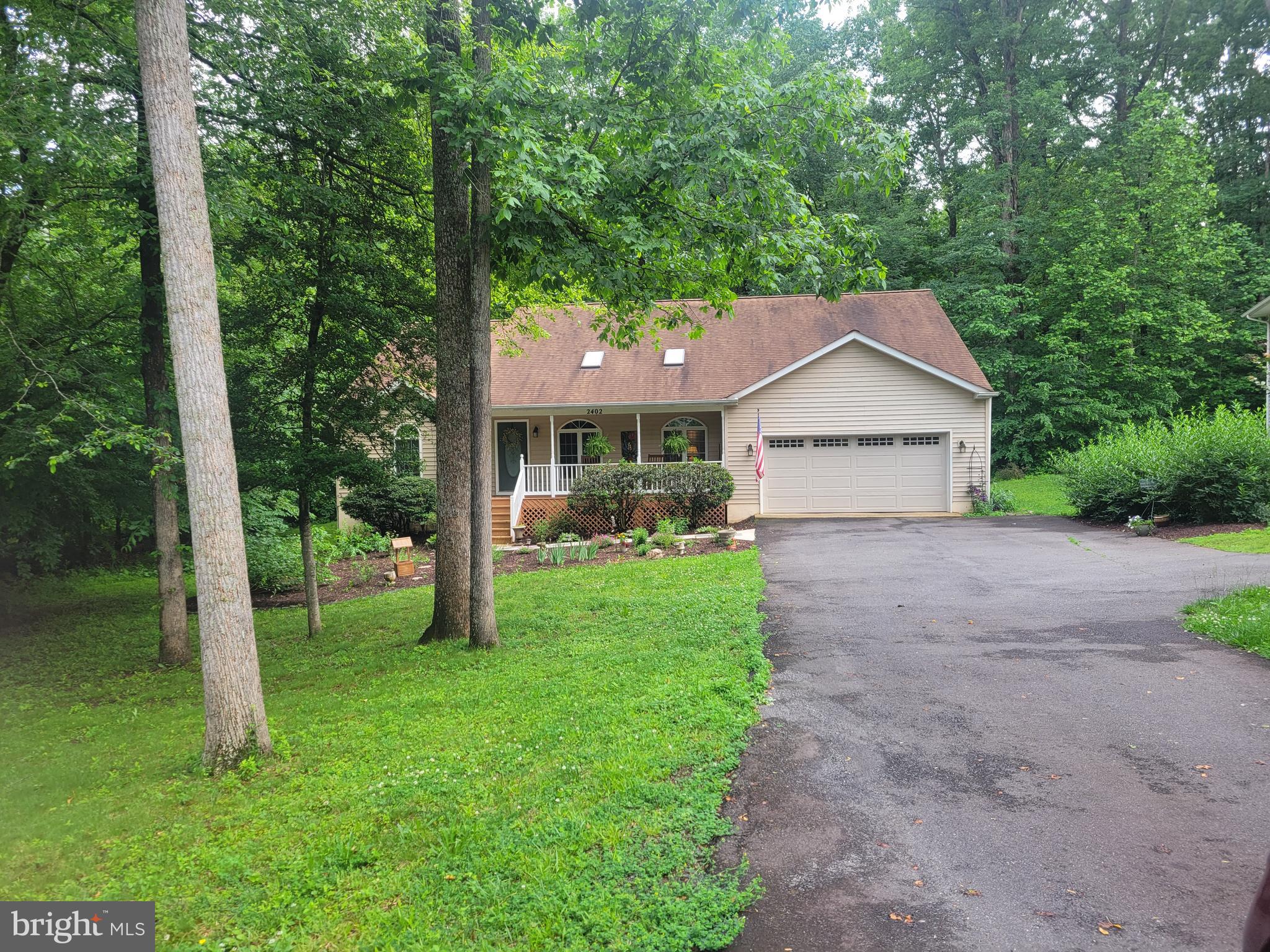 2402 LAKEVIEW PARKWAY