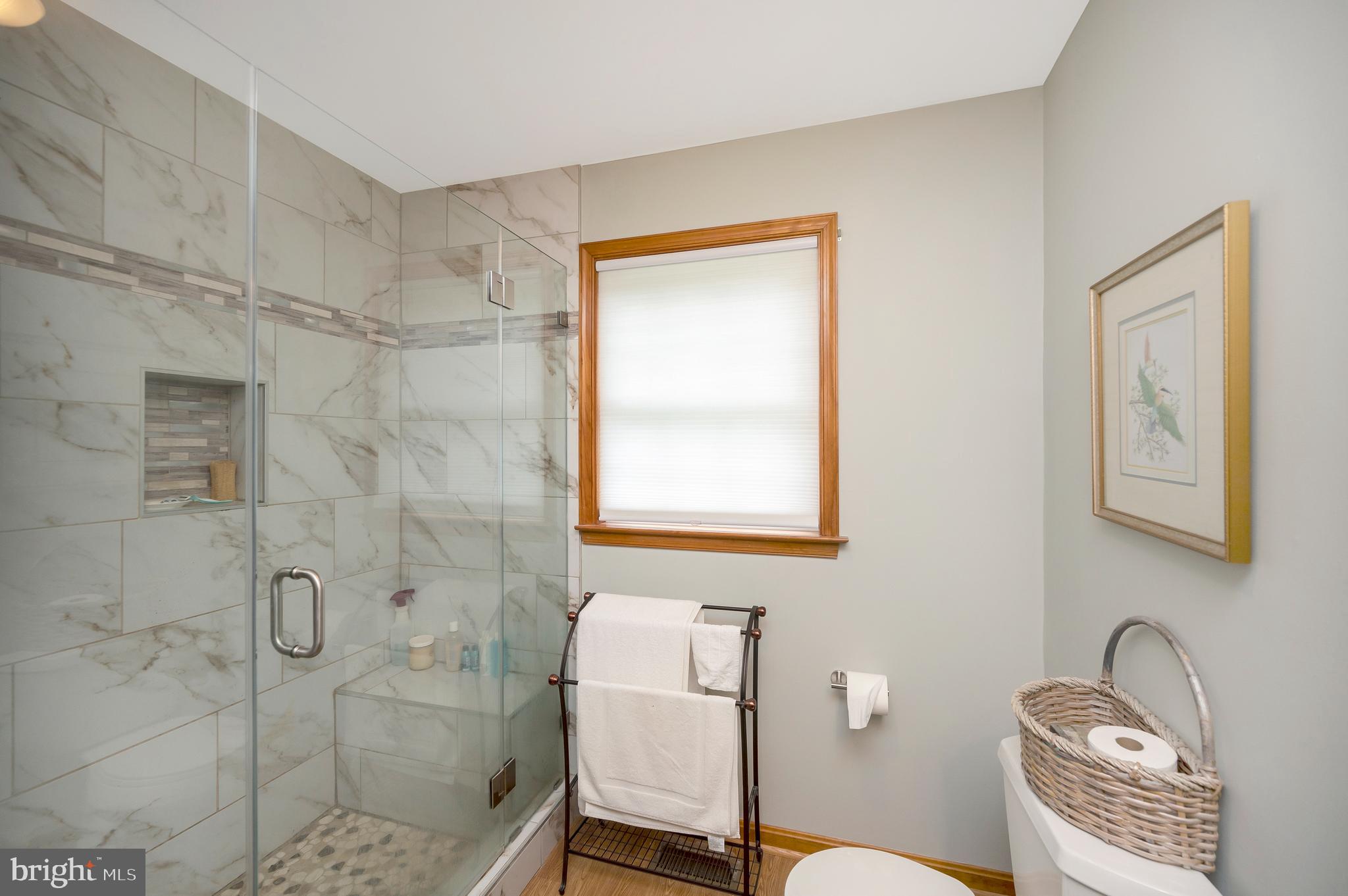 2402 LAKEVIEW PARKWAY