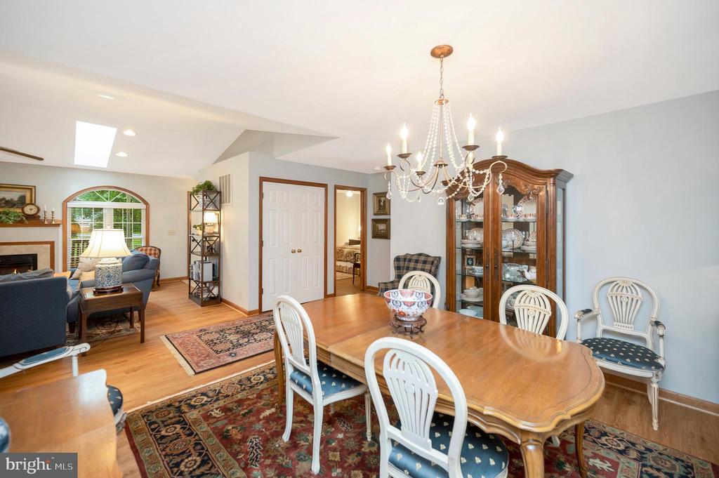 2402 LAKEVIEW PARKWAY