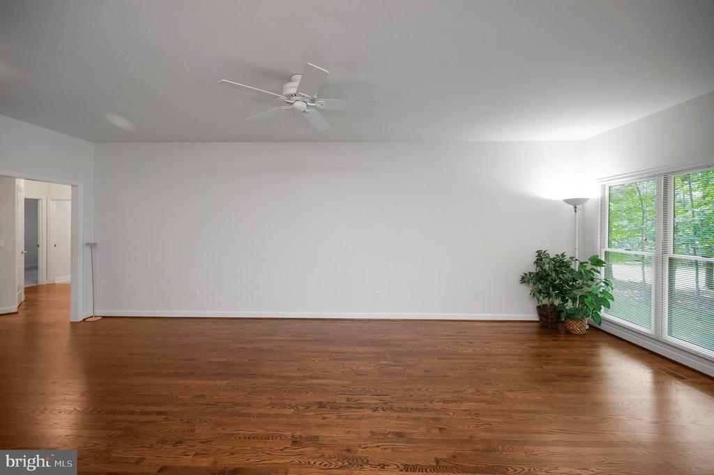 102 MARBLE COURT