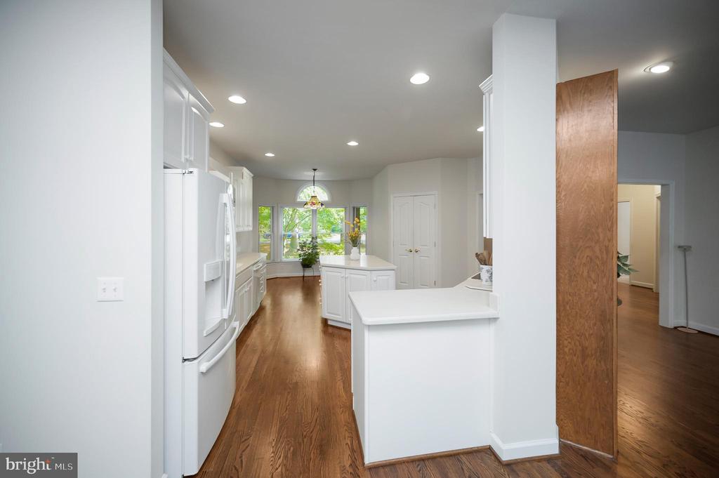 102 MARBLE COURT