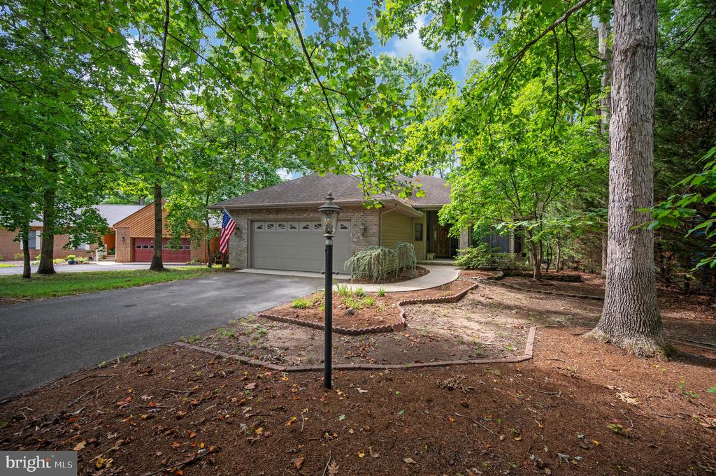 102 MARBLE COURT