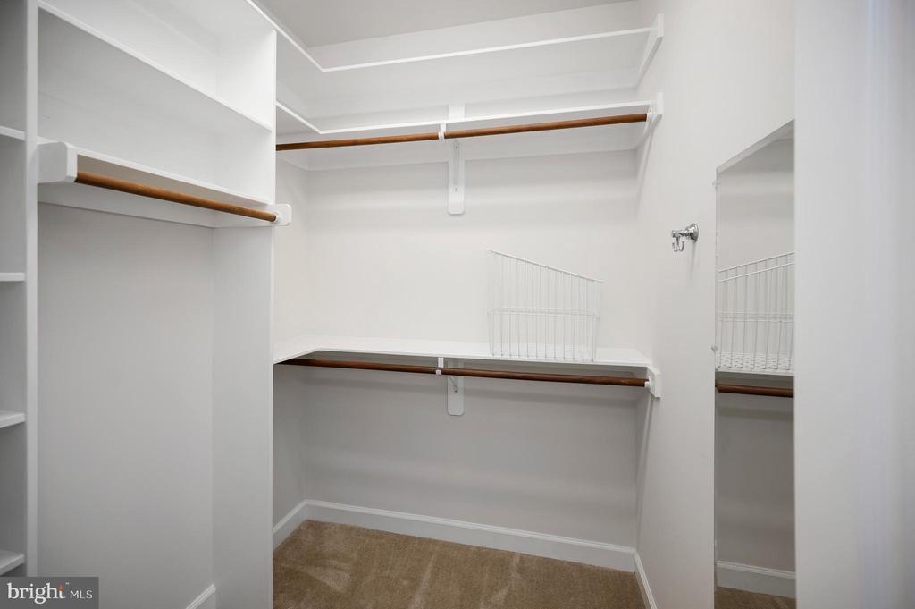 102 MARBLE COURT
